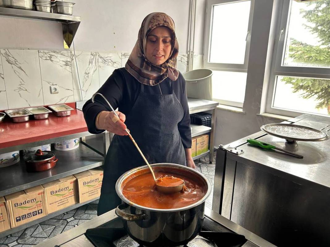 Yutulan çorba olur mu? Evet, Türkiye'de olur! Bu yöresel çorbayı ilk kez görenler şaşıp kalıyor 7